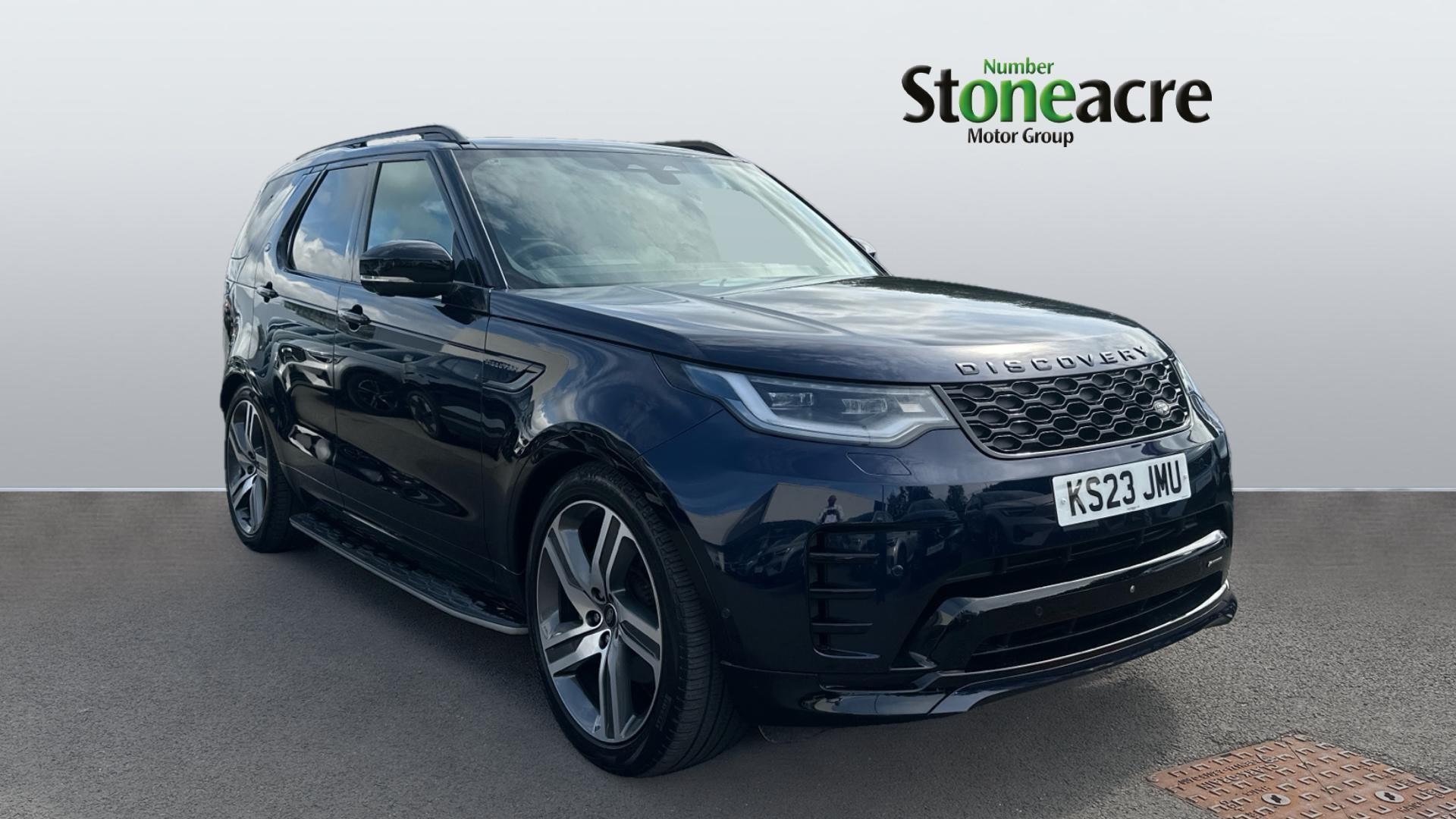 Main listing image - Land Rover Discovery