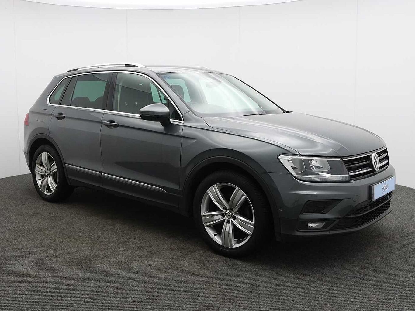 Main listing image - Volkswagen Tiguan