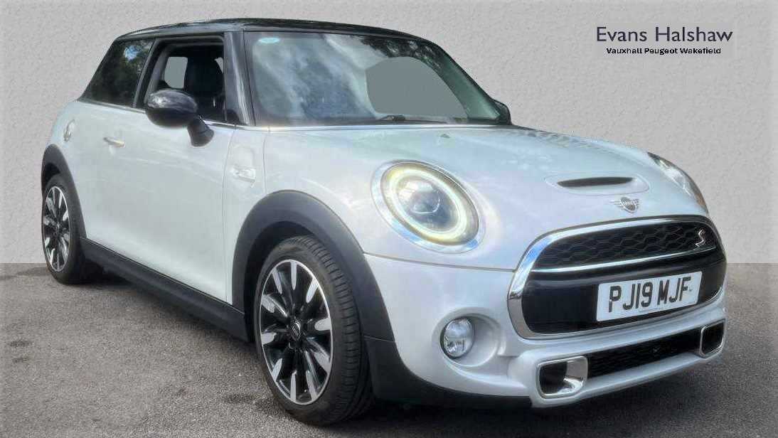 Main listing image - MINI Hatchback