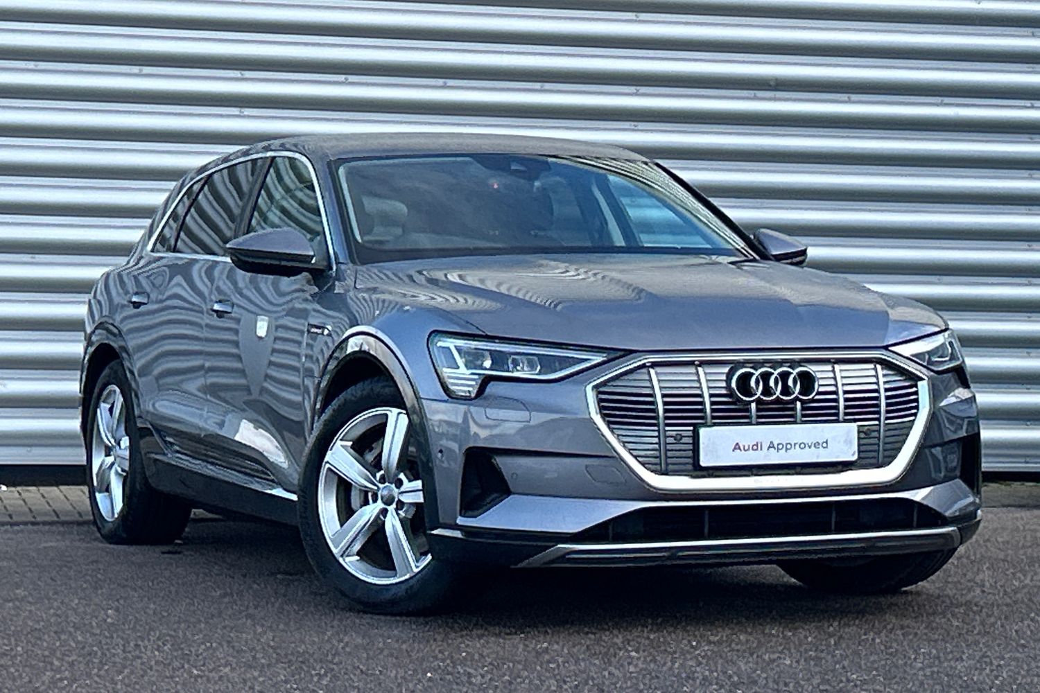 Main listing image - Audi e-tron