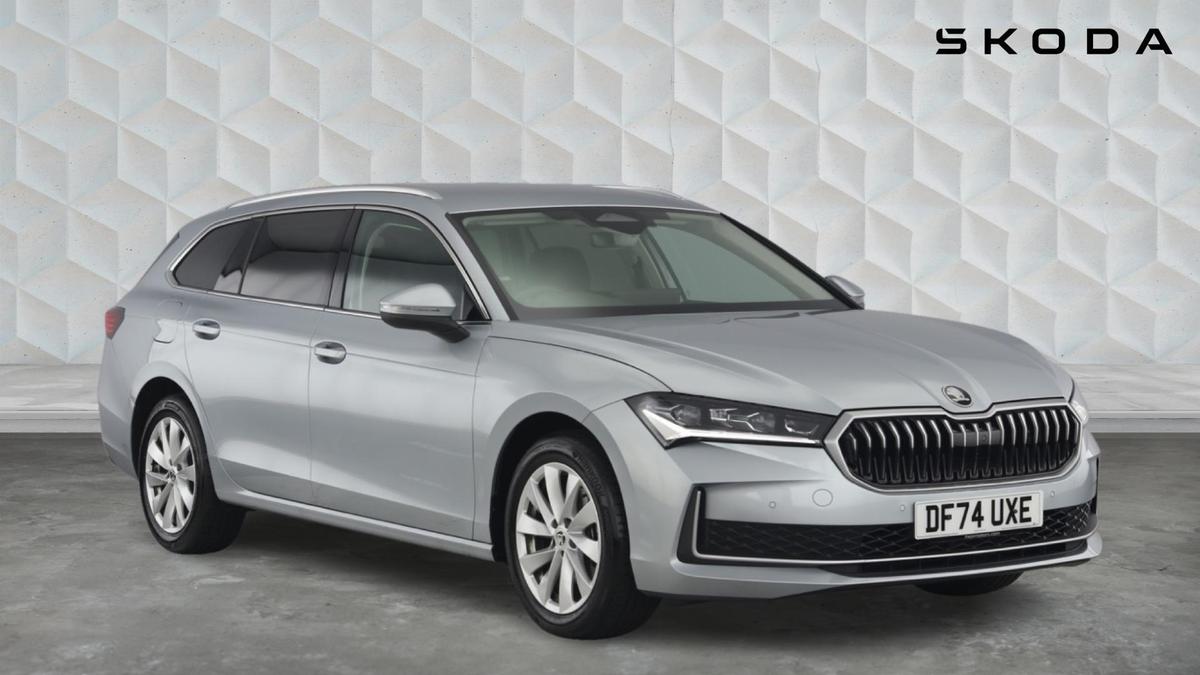 Main listing image - Skoda Superb Estate