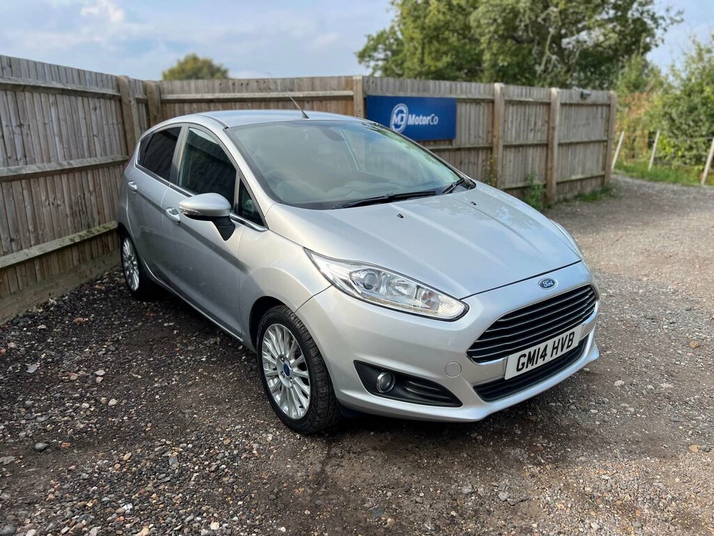 Main listing image - Ford Fiesta