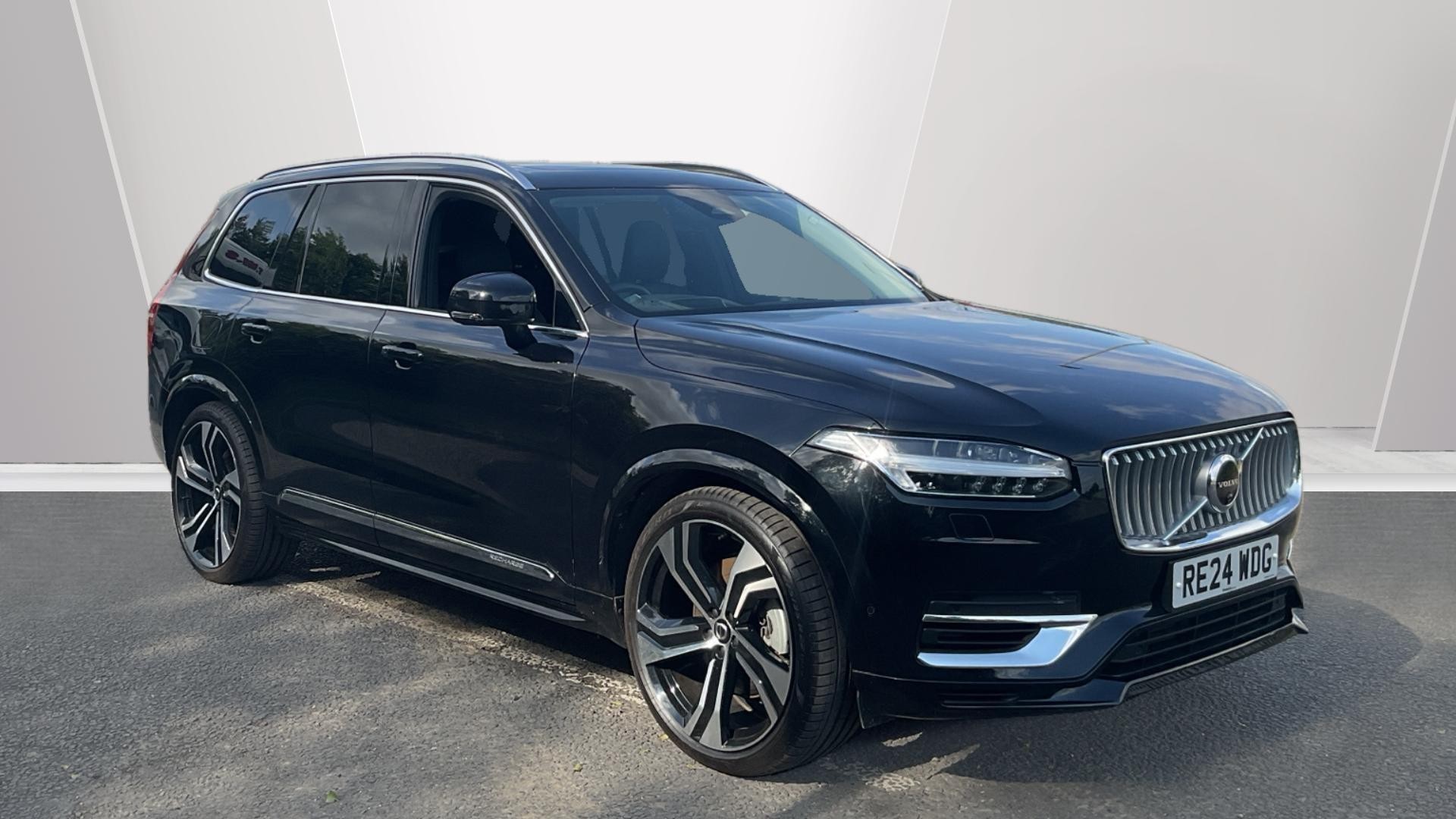 Main listing image - Volvo XC90