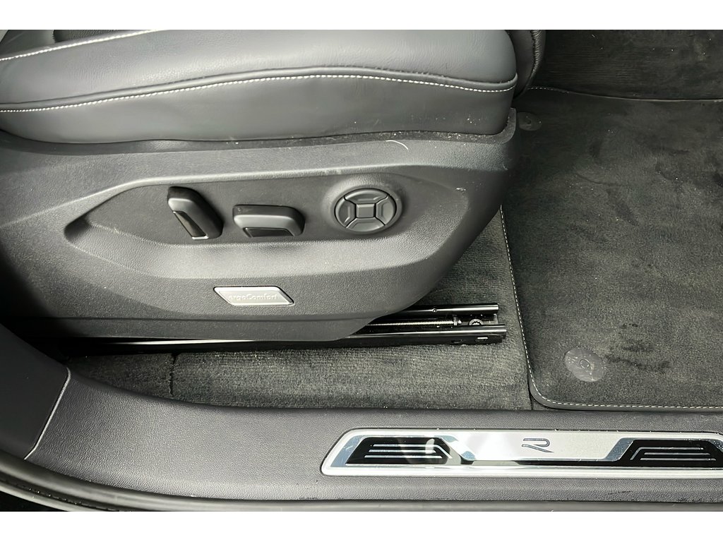 Main listing image - Volkswagen Touareg