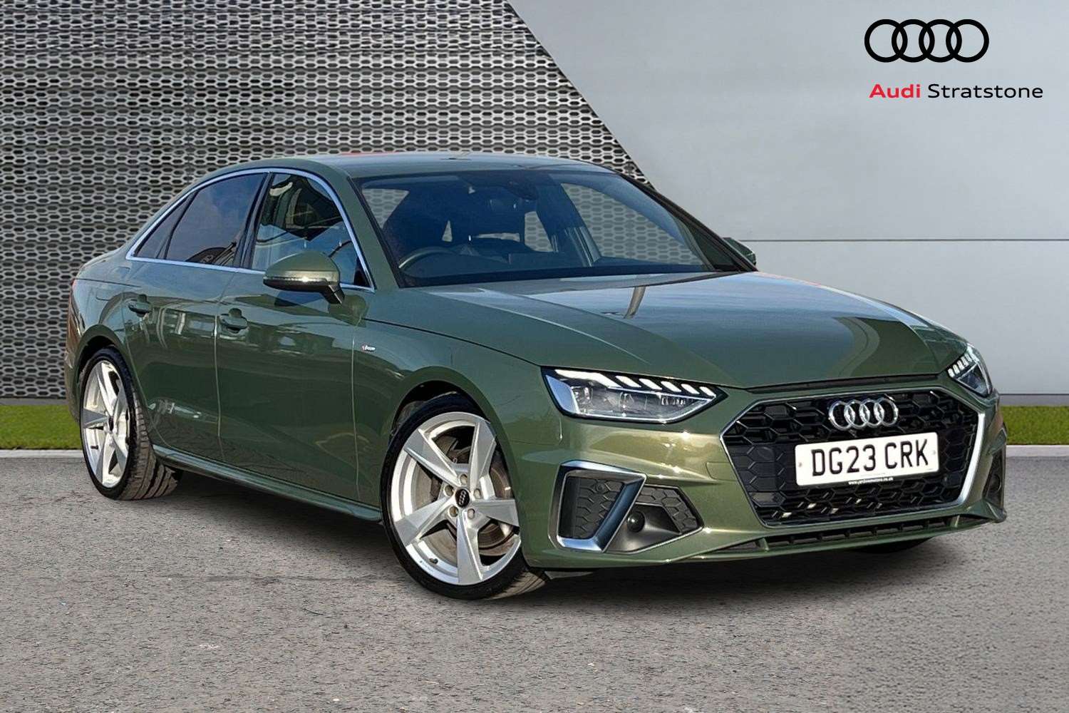 Main listing image - Audi A4