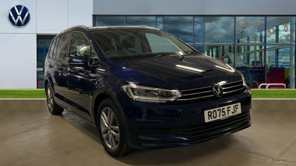 Main listing image - Volkswagen Touran