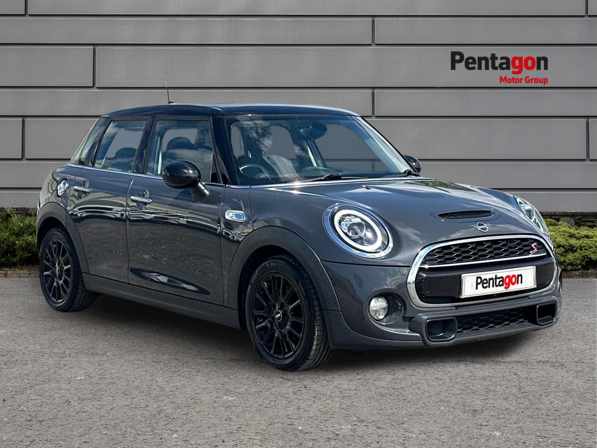 Main listing image - MINI Hatchback