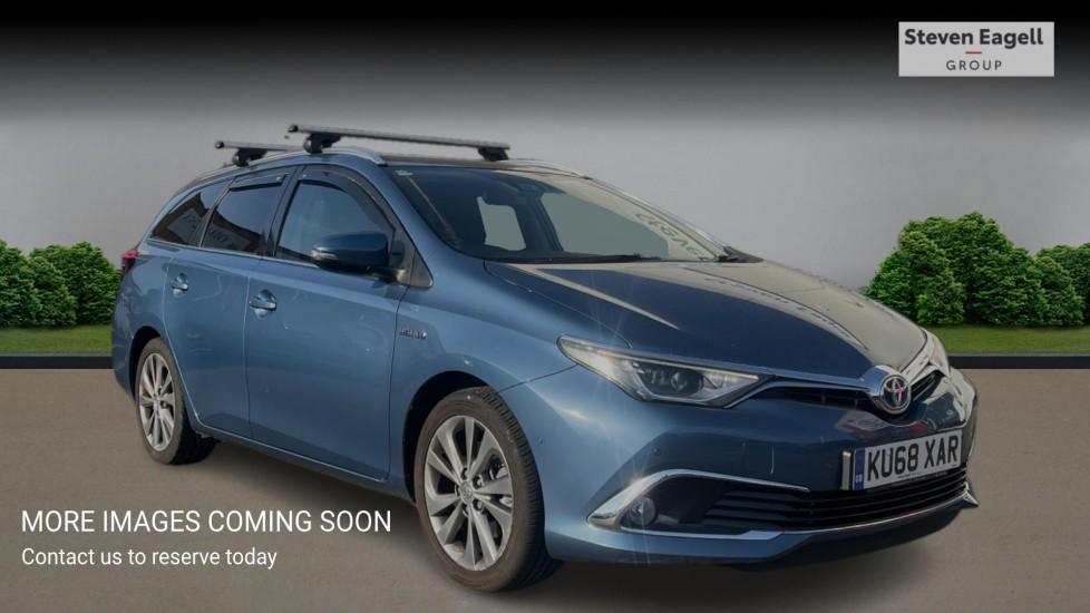 Main listing image - Toyota Auris