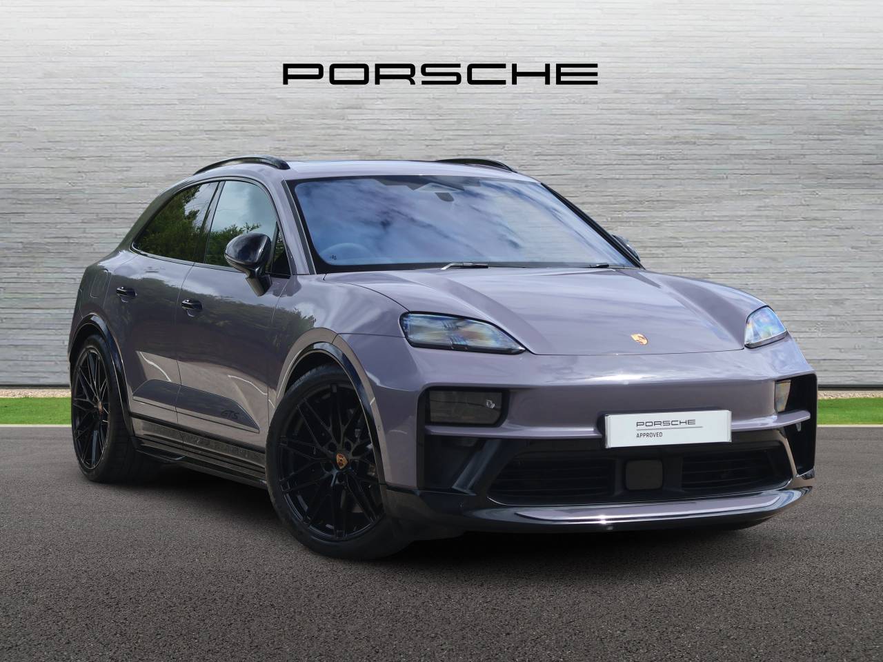 Main listing image - Porsche Macan