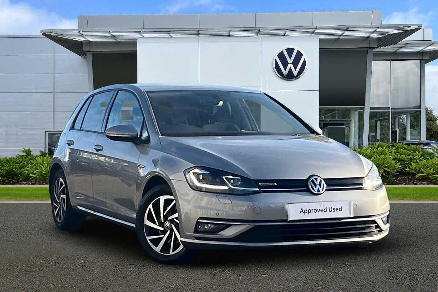 Main listing image - Volkswagen Golf