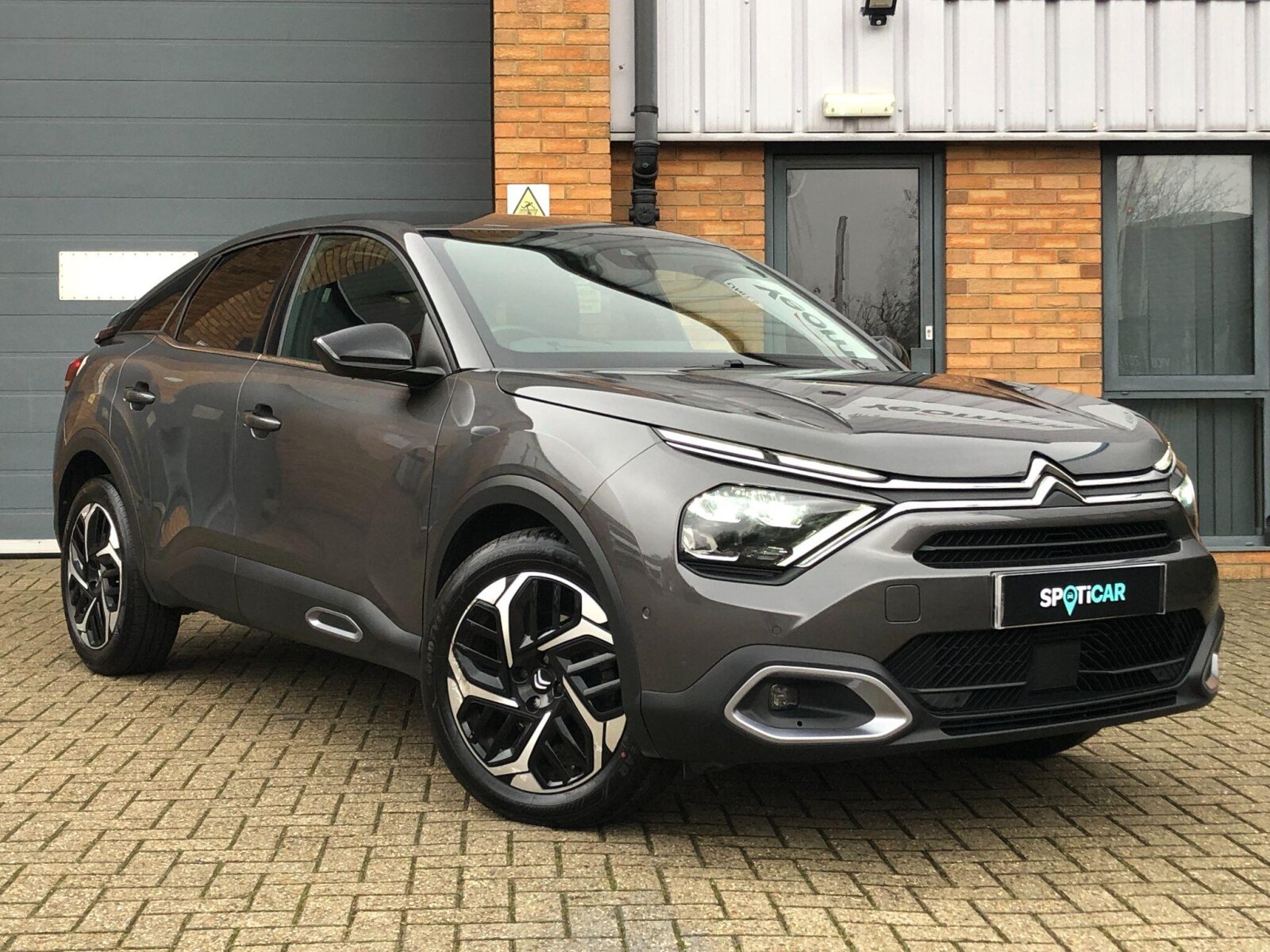 Main listing image - Citroen C4