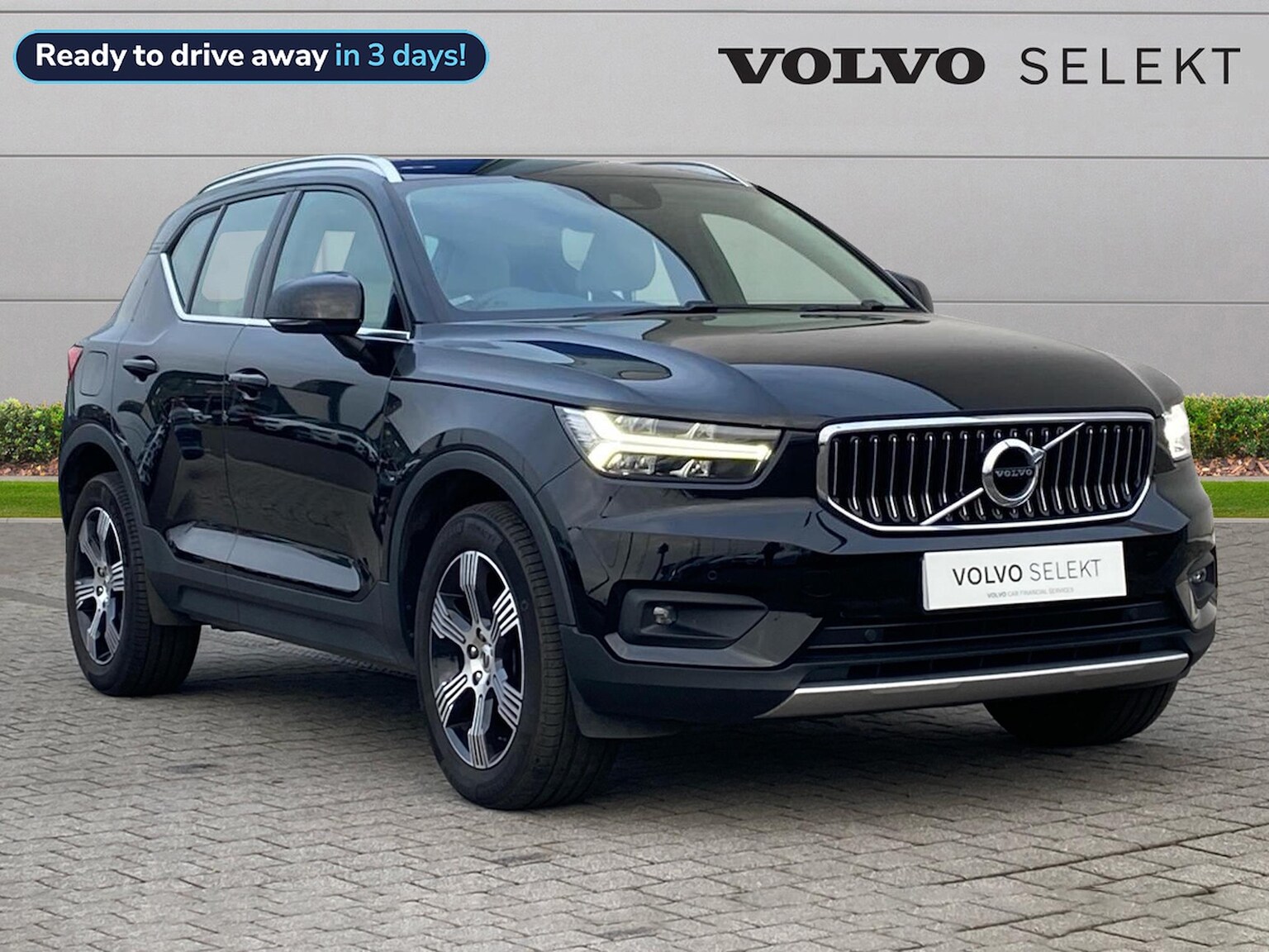 Main listing image - Volvo XC40