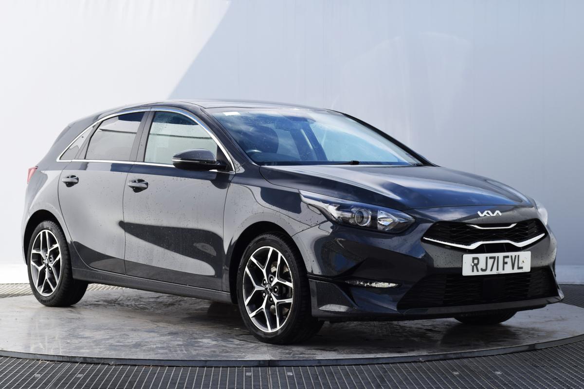 Main listing image - Kia Ceed