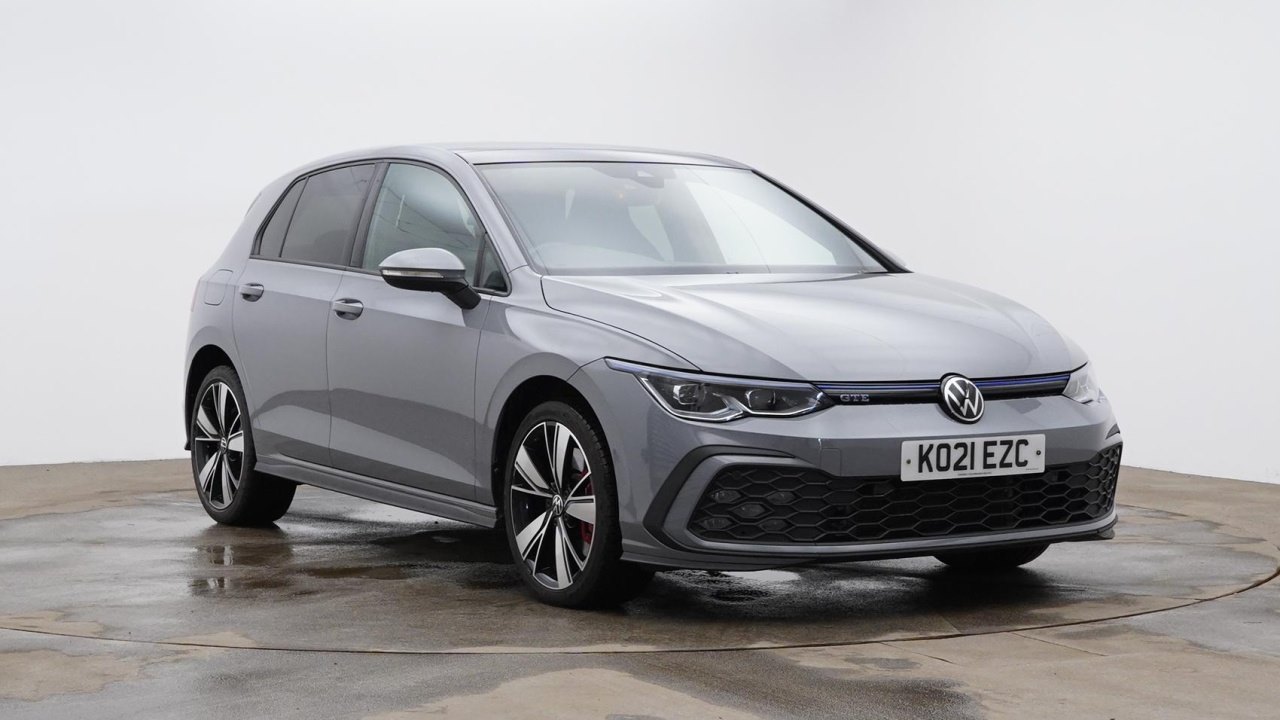 Main listing image - Volkswagen Golf GTE