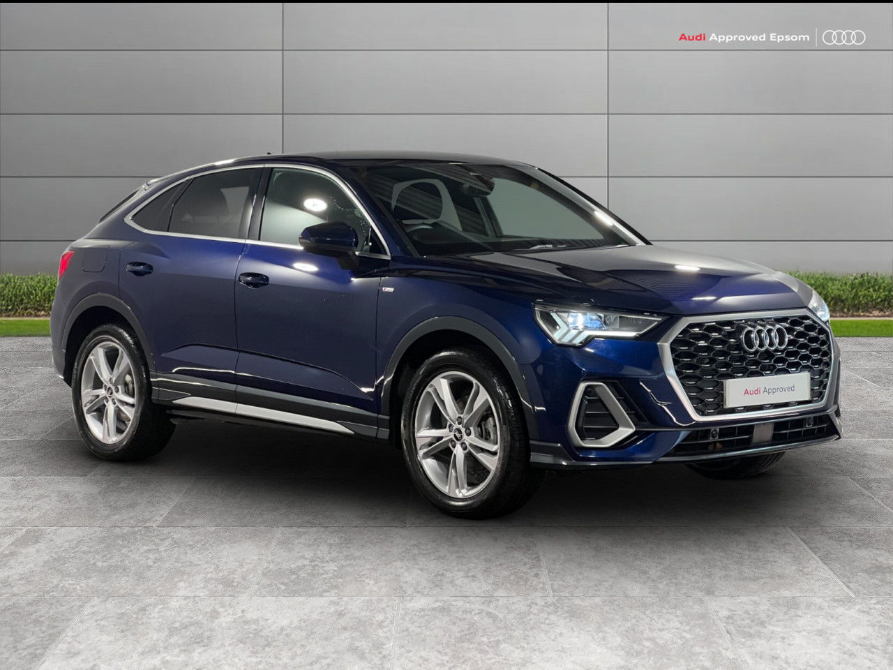 Main listing image - Audi Q3
