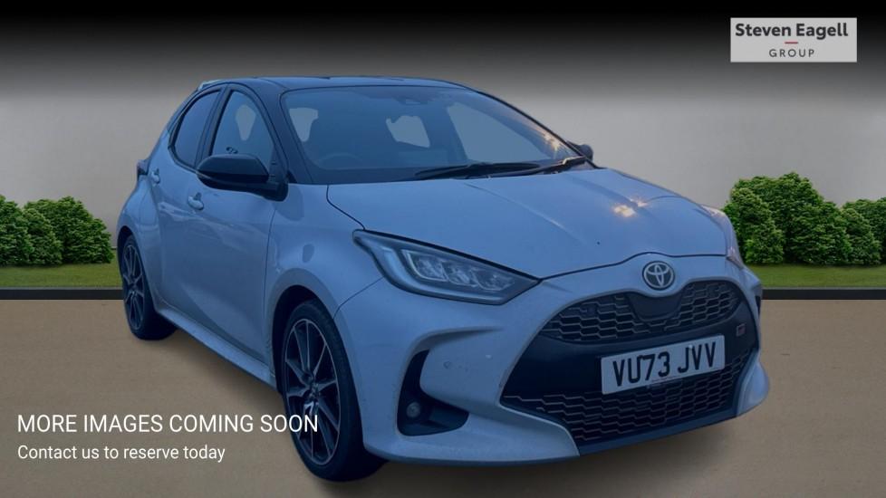 Main listing image - Toyota Yaris