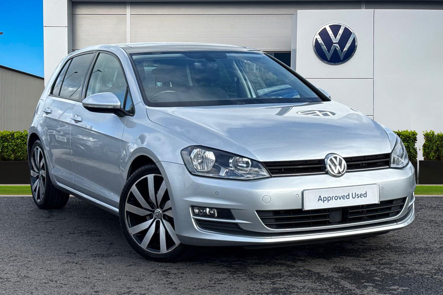 Main listing image - Volkswagen Golf