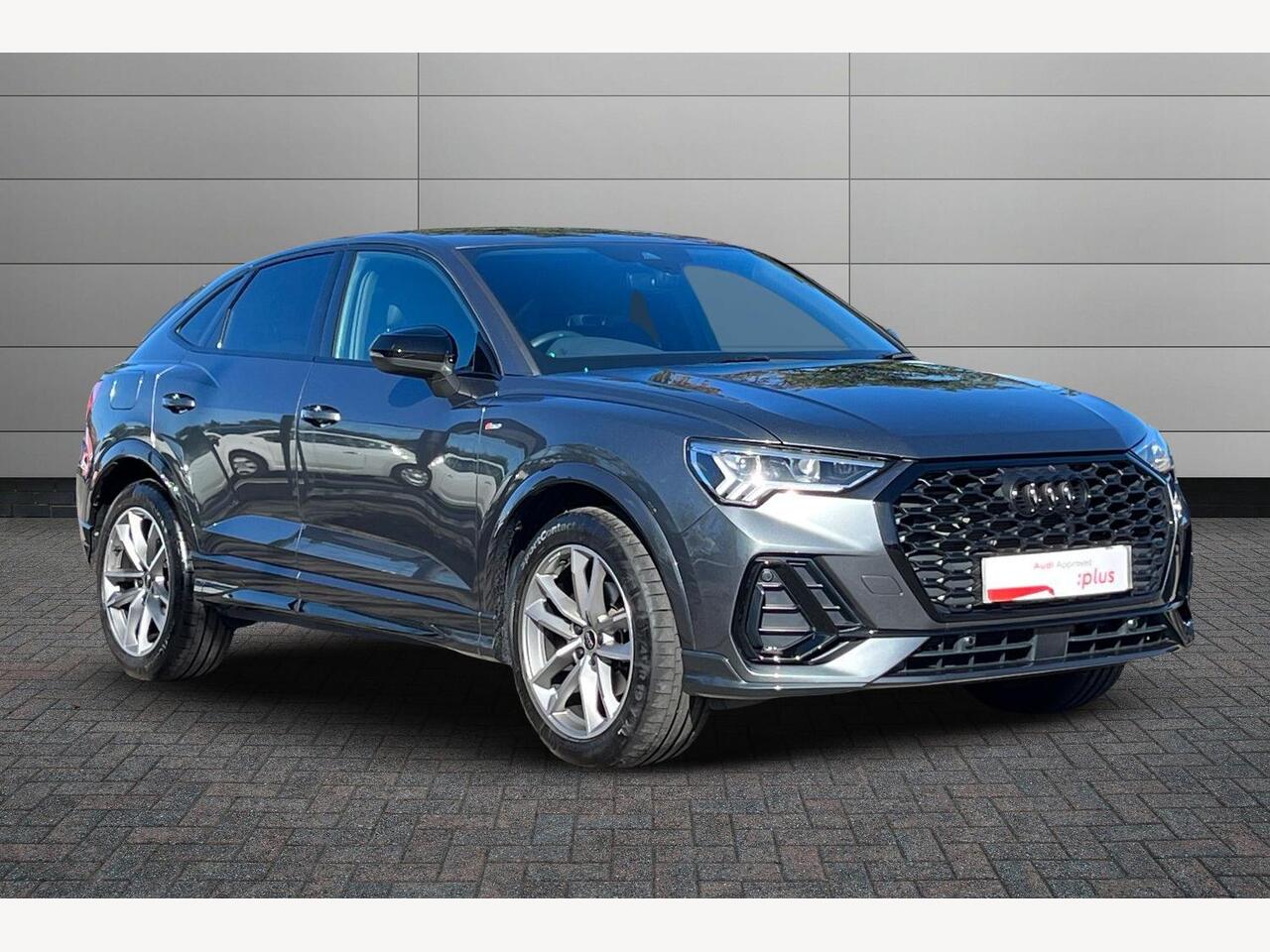 Main listing image - Audi Q3