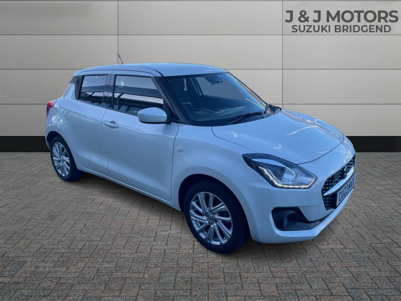 Main listing image - Suzuki Swift