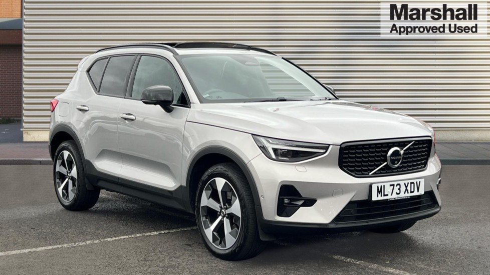 Main listing image - Volvo XC40