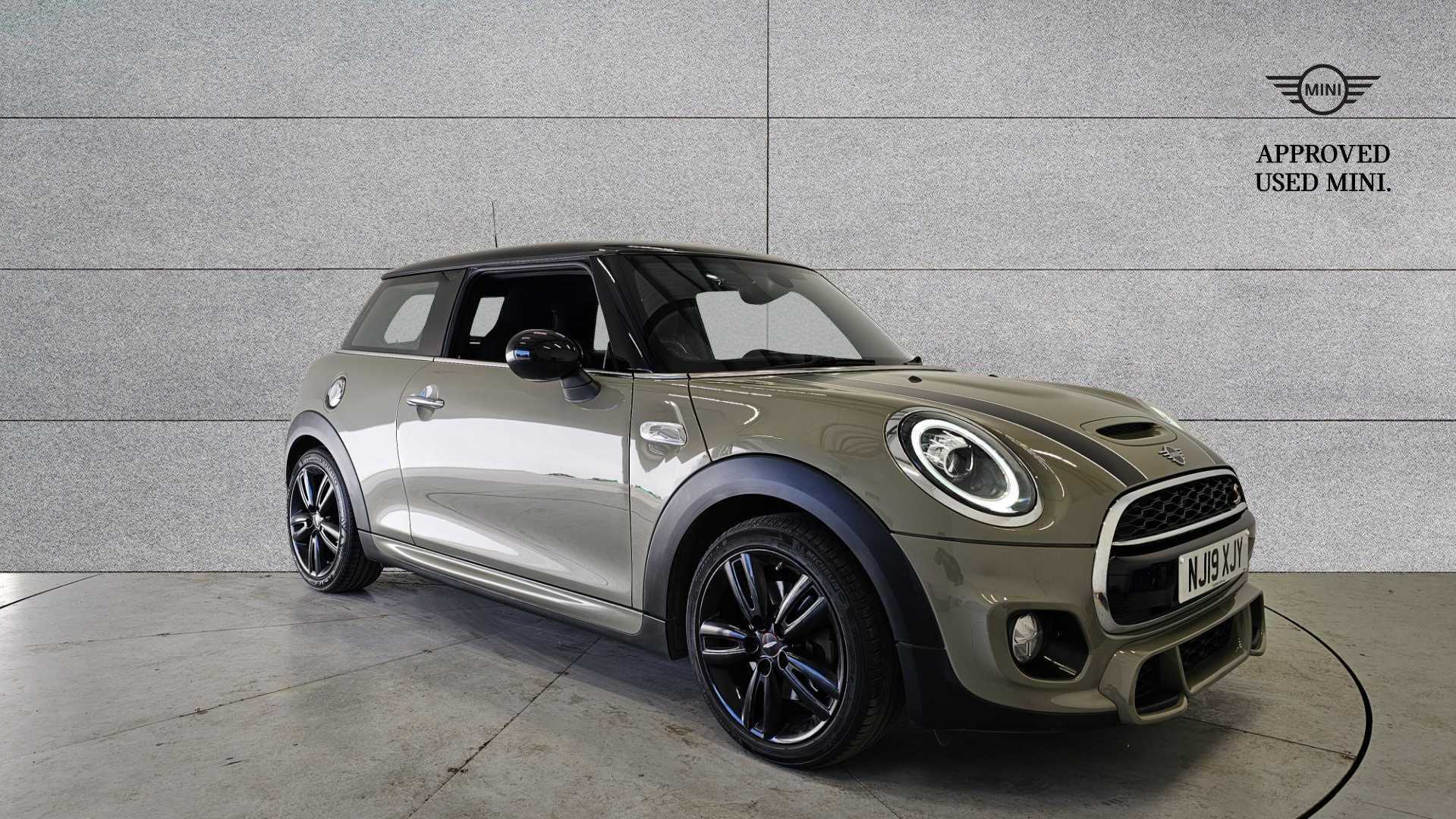 Main listing image - MINI Hatchback