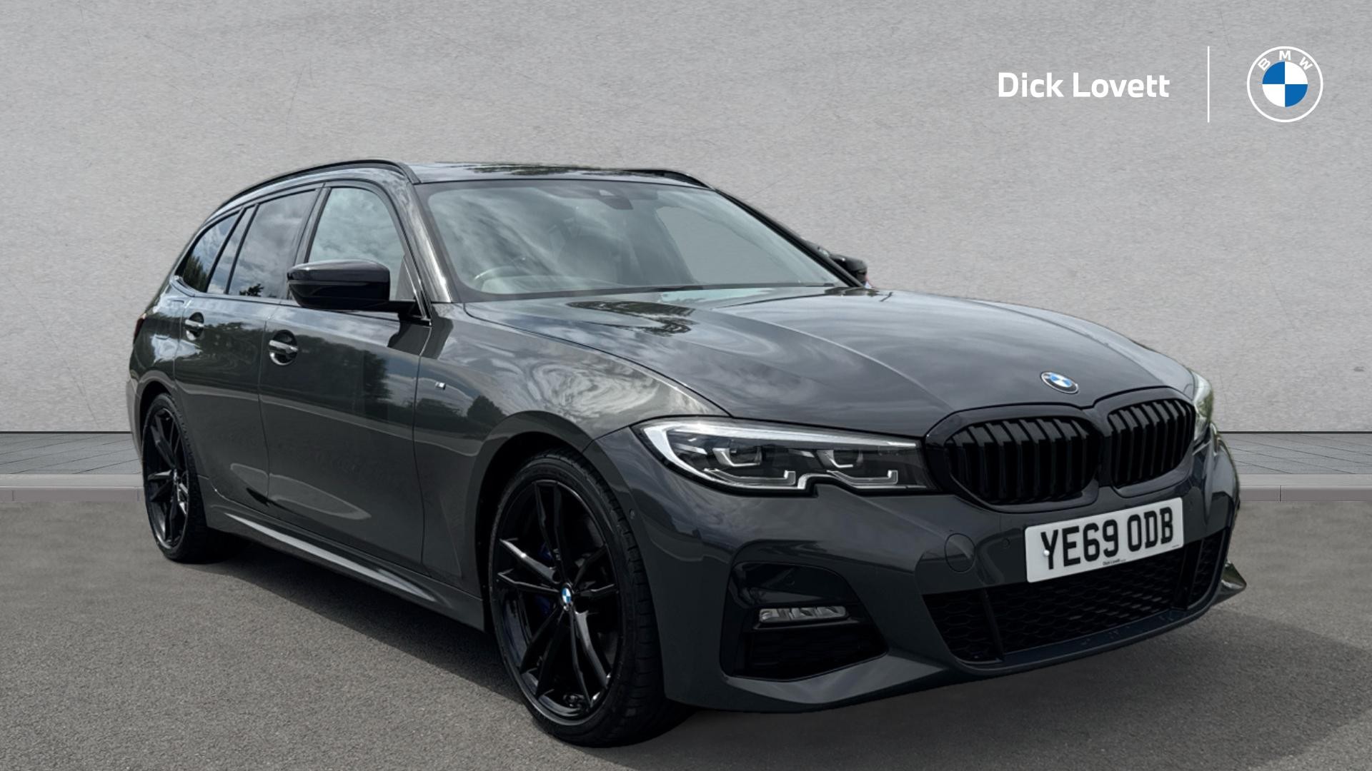 Main listing image - BMW 3 Series Touring