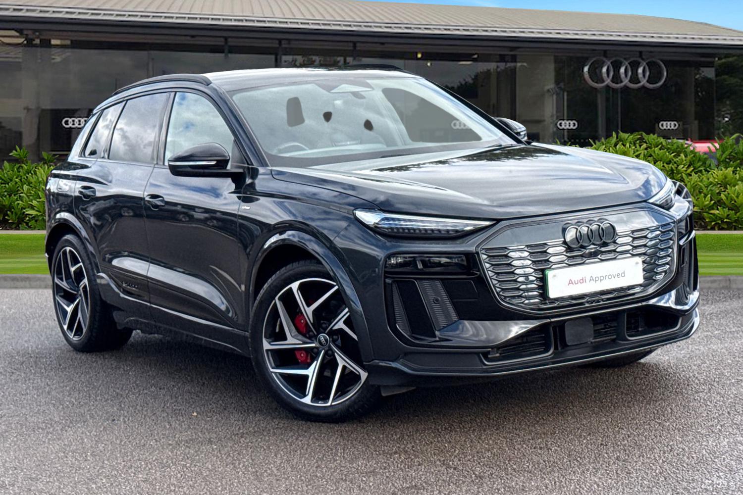 Main listing image - Audi Q6