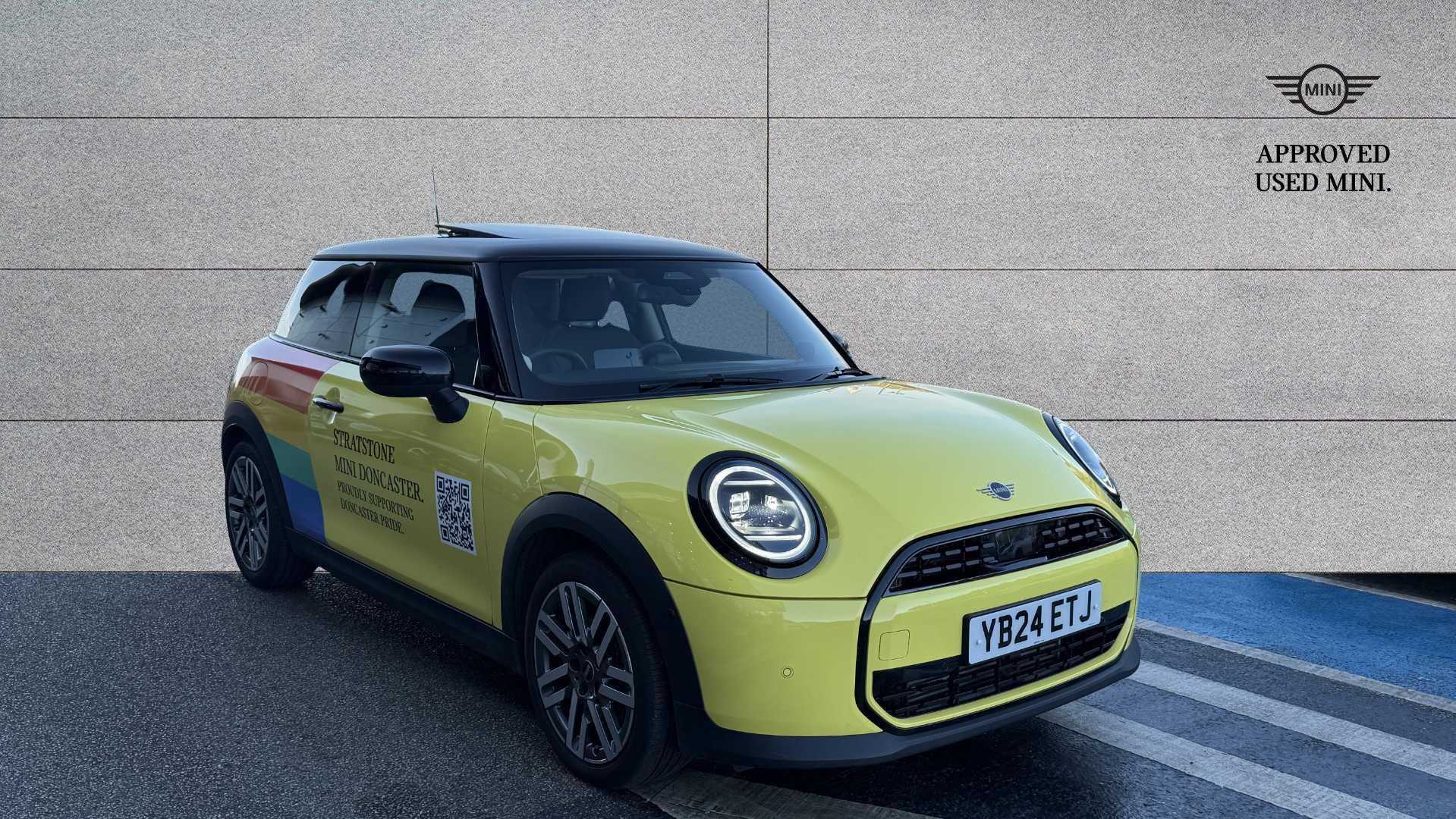 Main listing image - MINI Hatchback