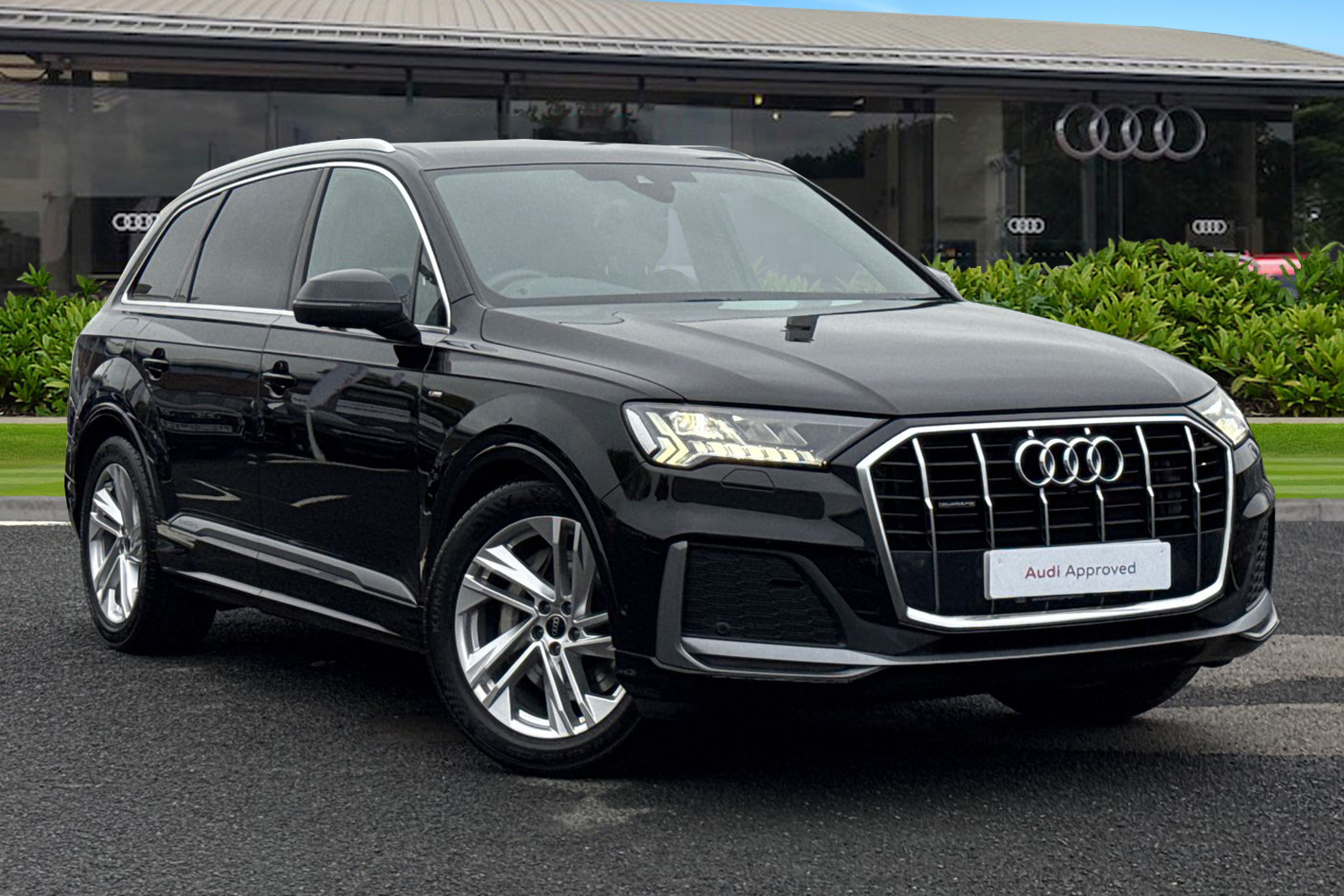 Main listing image - Audi Q7