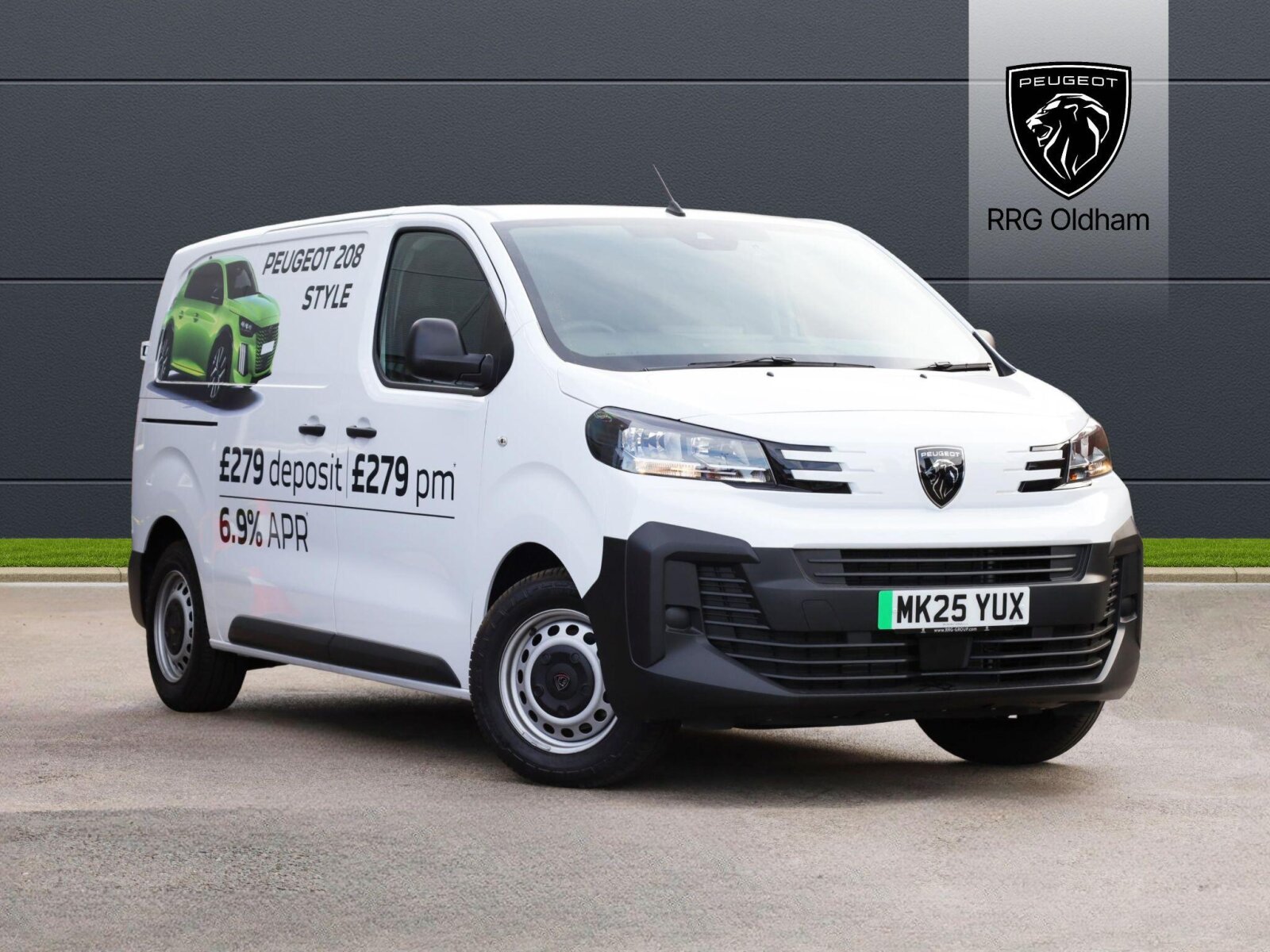 Main listing image - Peugeot e-Expert