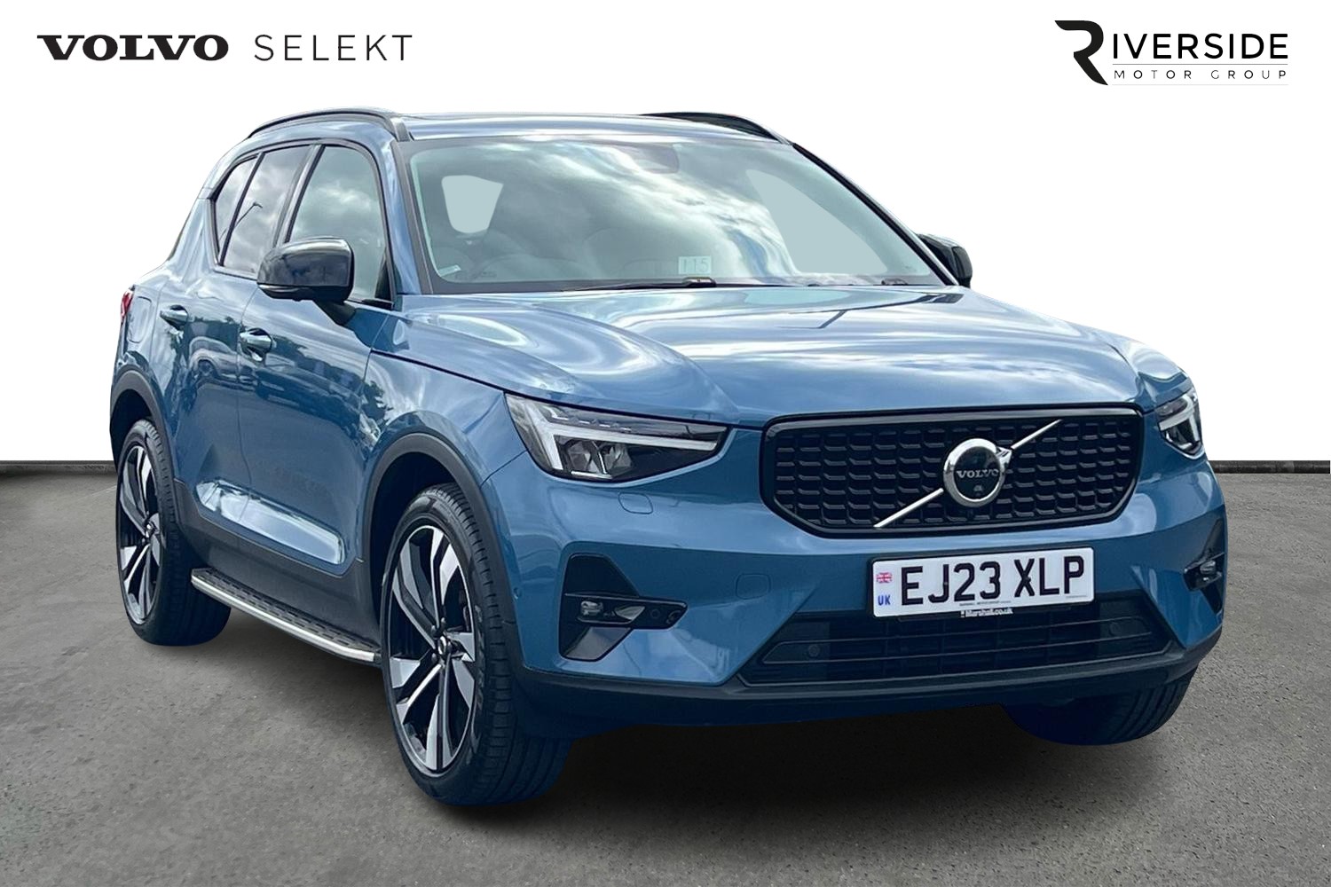 Main listing image - Volvo XC40
