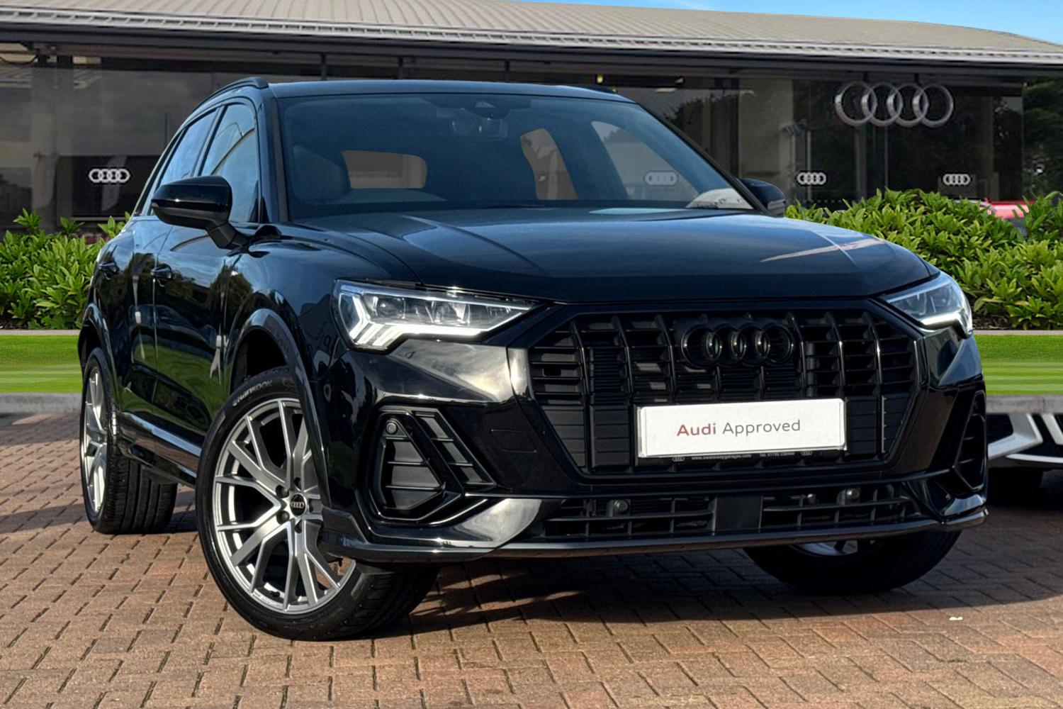 Main listing image - Audi Q3