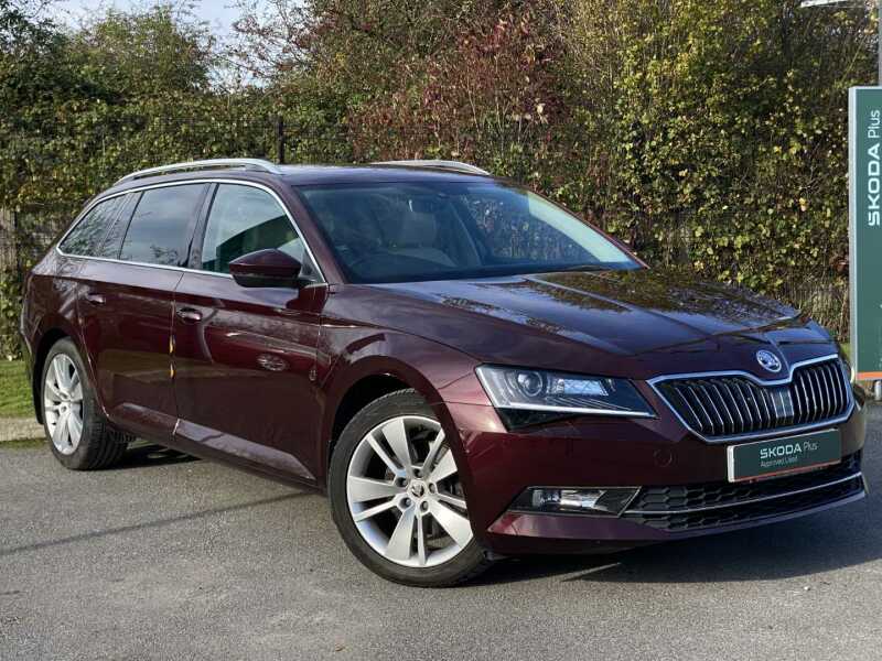 Main listing image - Skoda Superb Estate