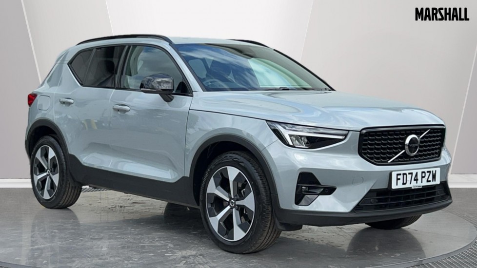 Main listing image - Volvo XC40