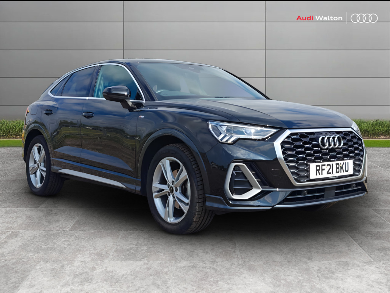 Main listing image - Audi Q3