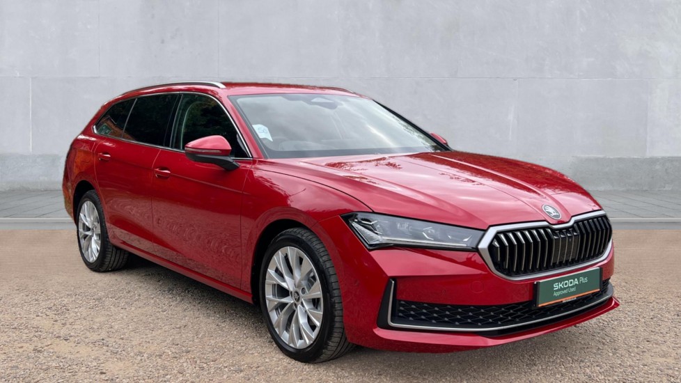 Main listing image - Skoda Superb Estate
