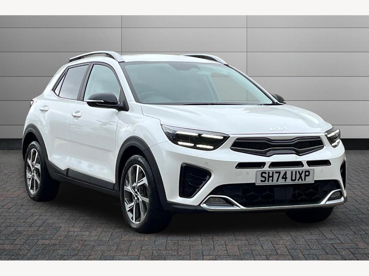 Main listing image - Kia Stonic