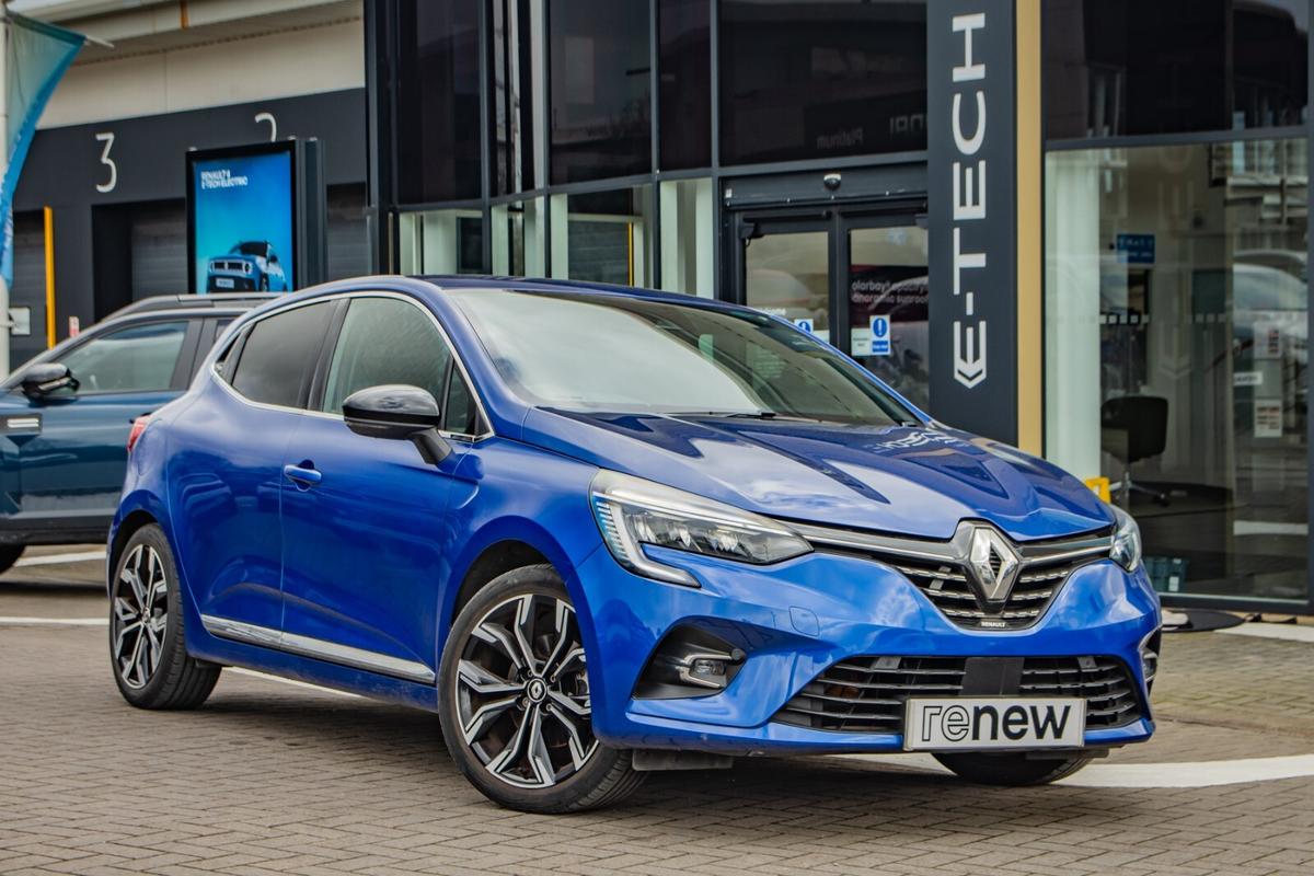 Main listing image - Renault Clio
