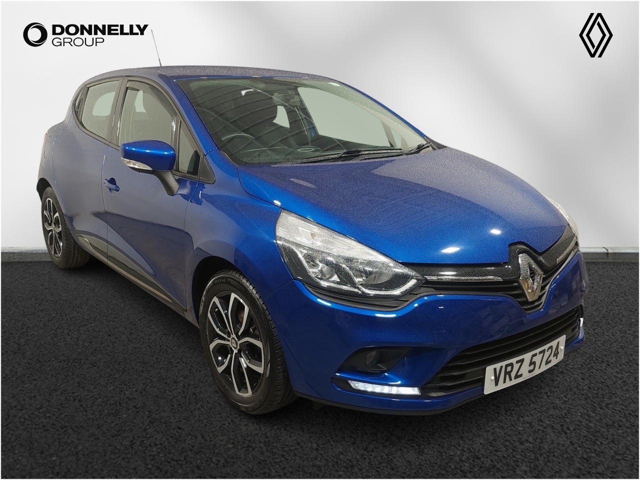 Main listing image - Renault Clio