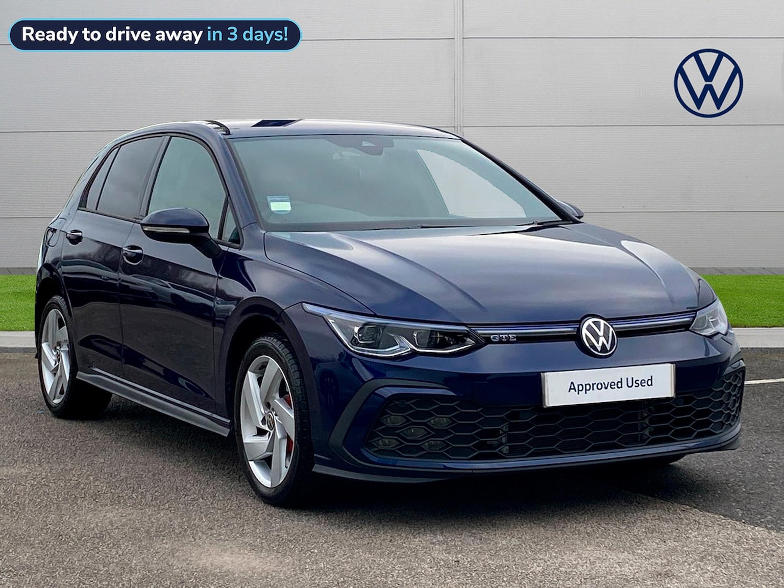 Main listing image - Volkswagen Golf GTE