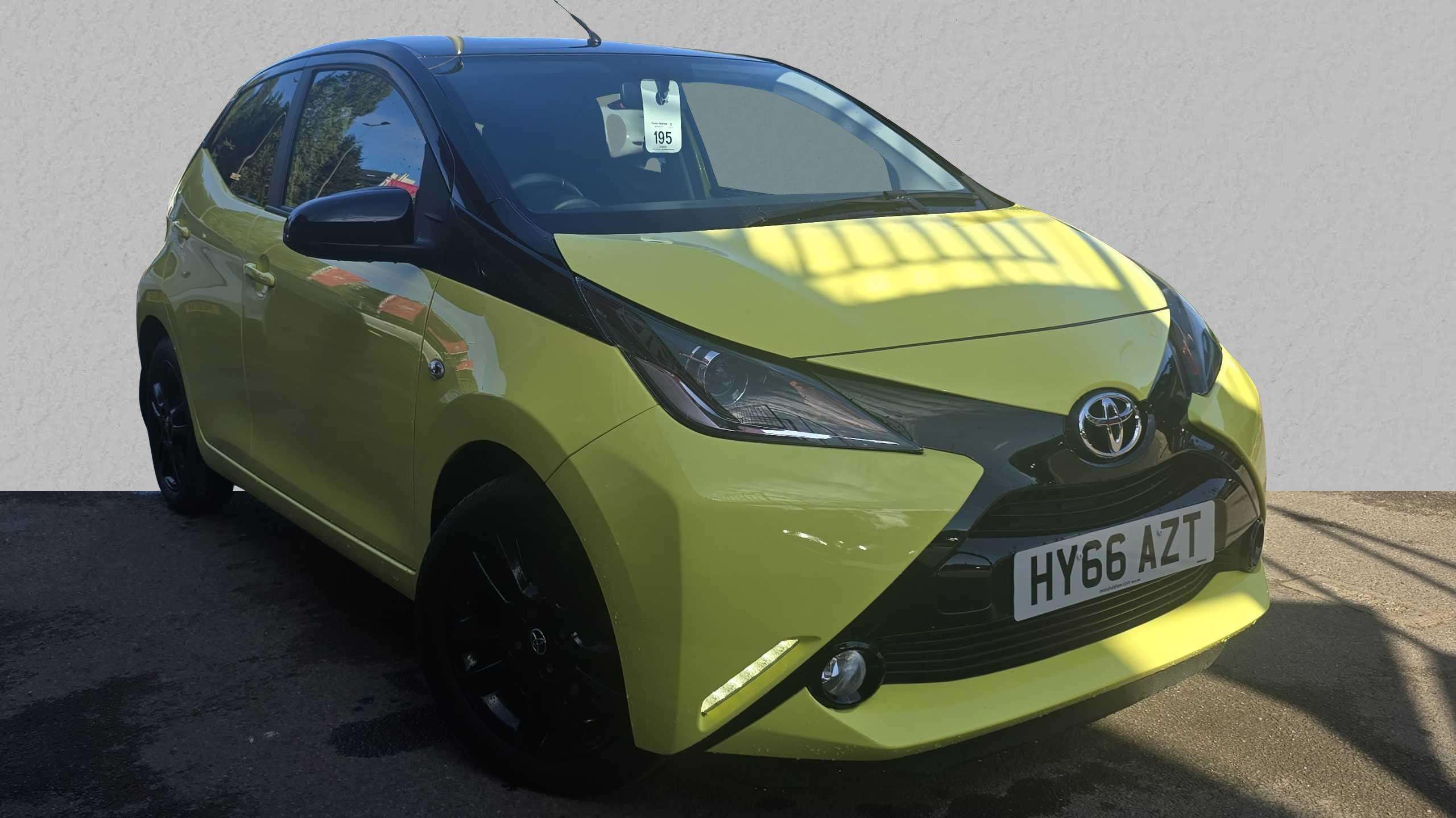 Main listing image - Toyota Aygo