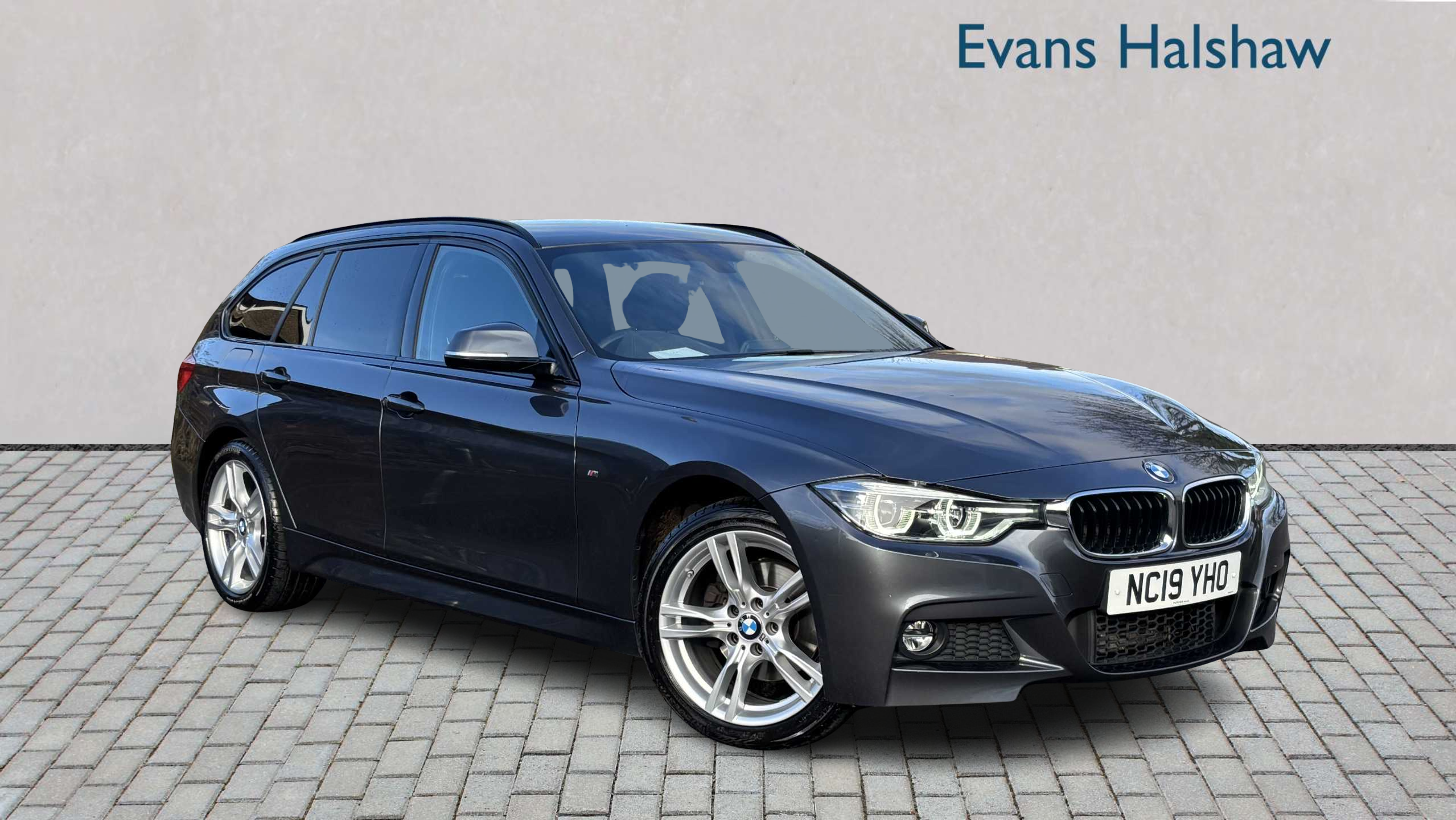 Main listing image - BMW 3 Series Touring