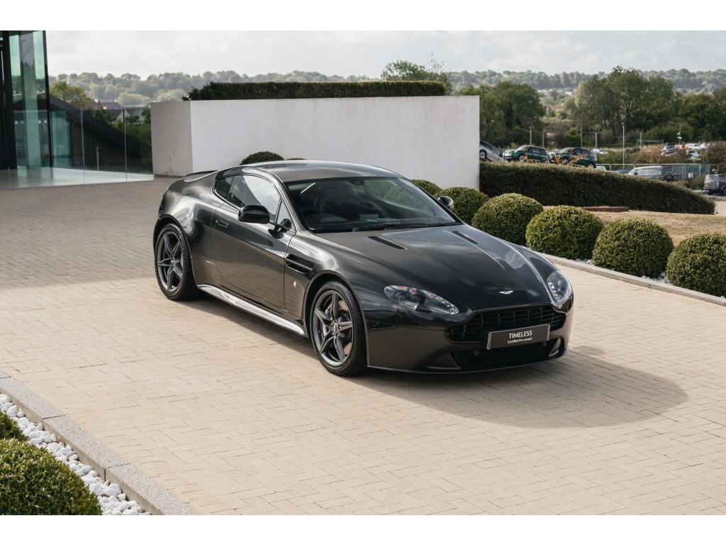 Main listing image - Aston Martin Vantage