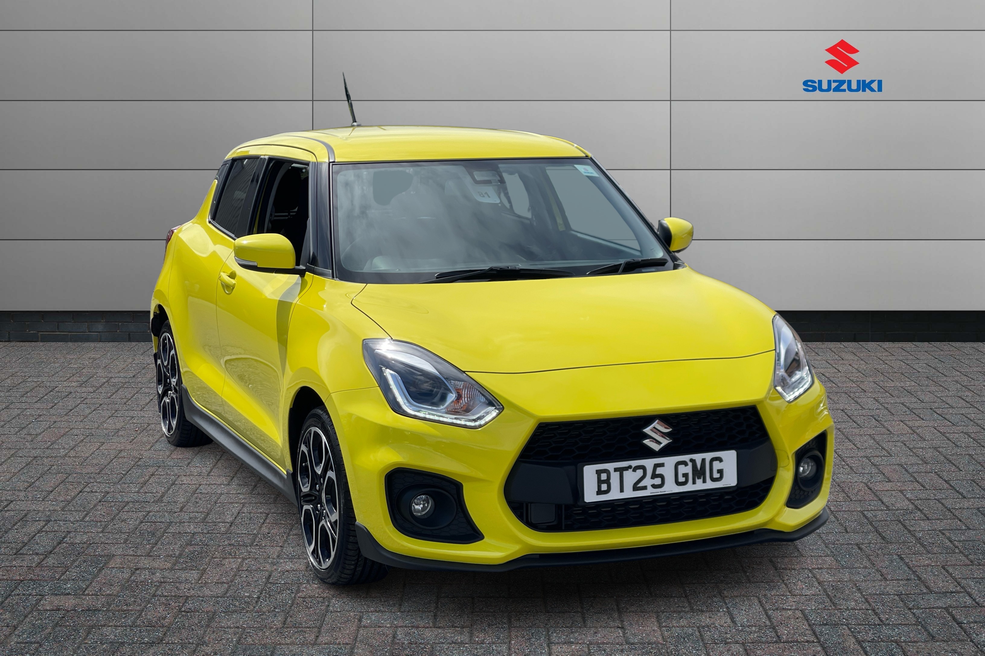 Main listing image - Suzuki Swift Sport
