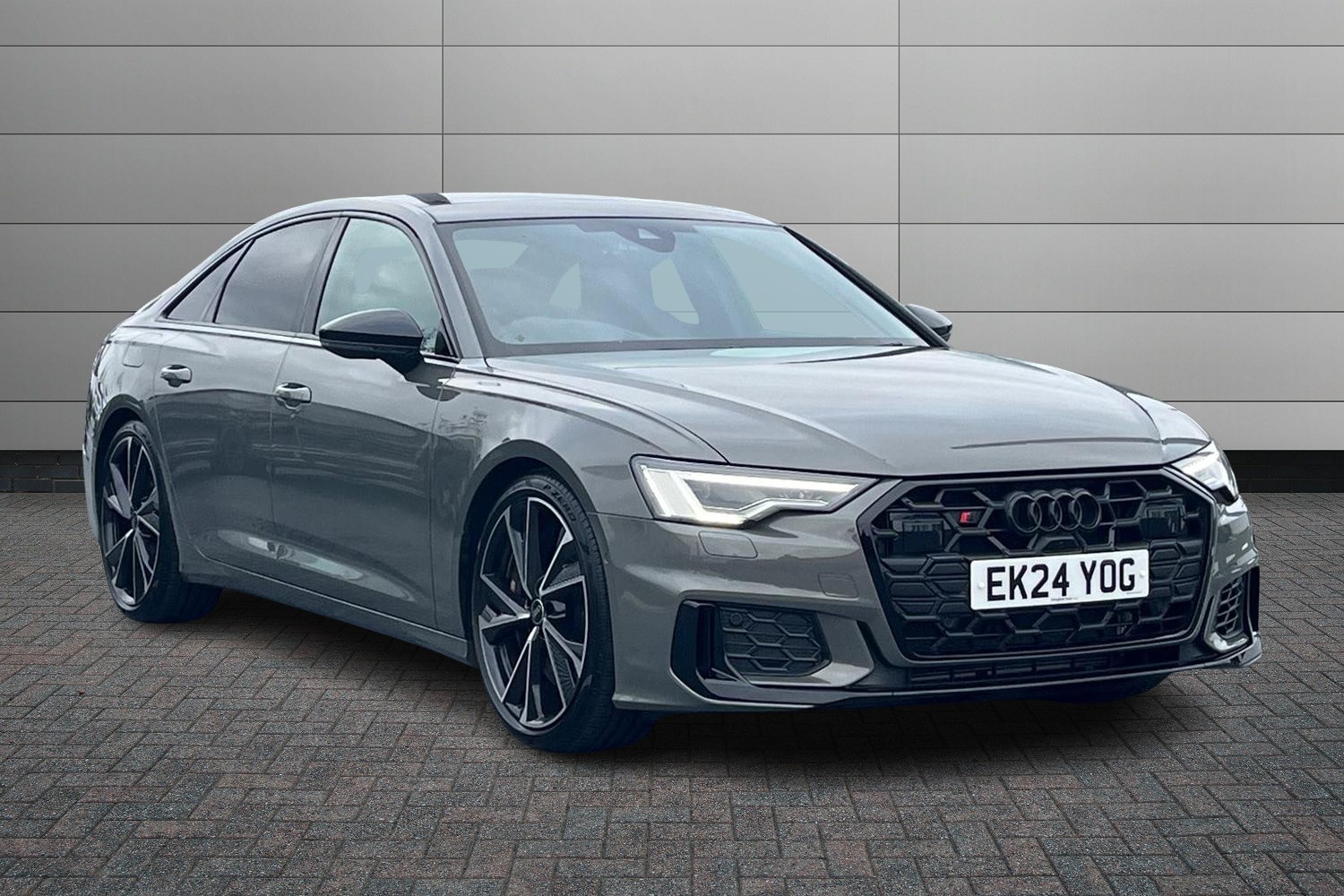 Main listing image - Audi S6