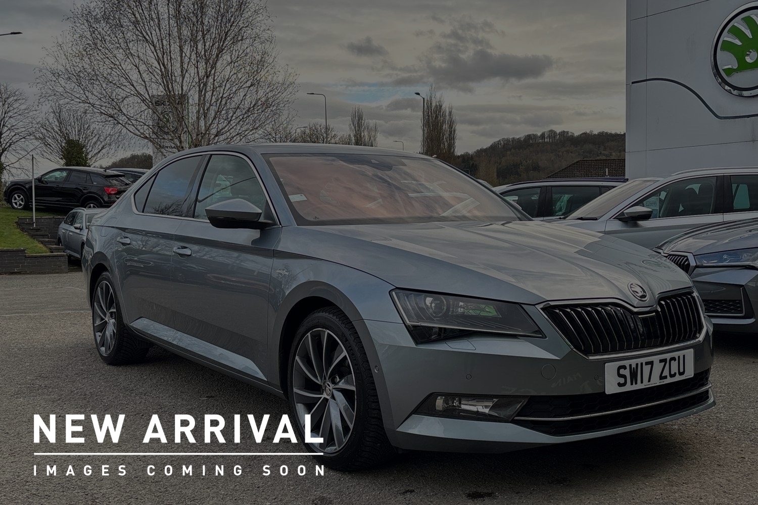 Main listing image - Skoda Superb