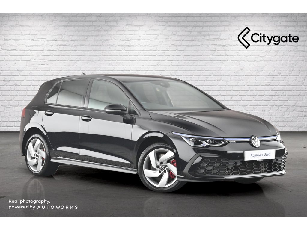 Main listing image - Volkswagen Golf