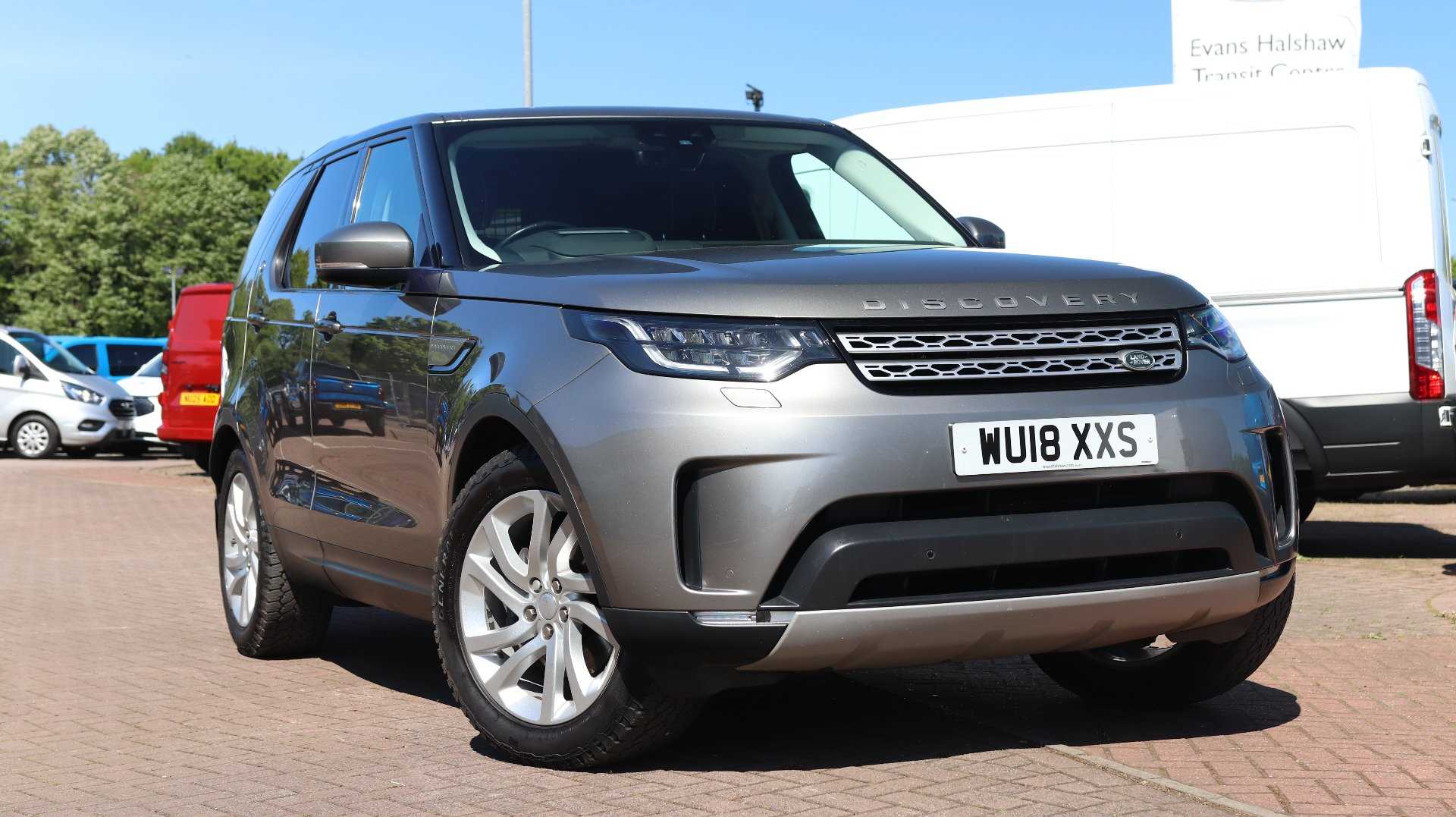 Main listing image - Land Rover Discovery