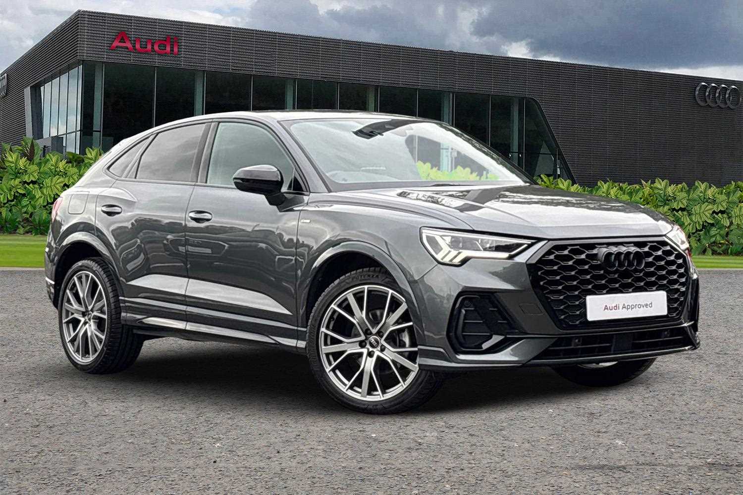 Main listing image - Audi Q3