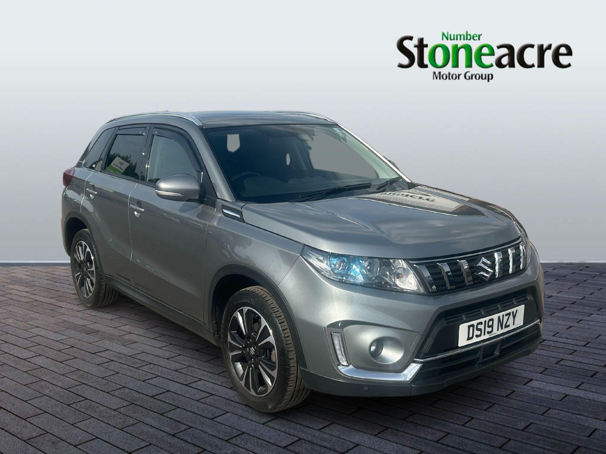Main listing image - Suzuki Vitara
